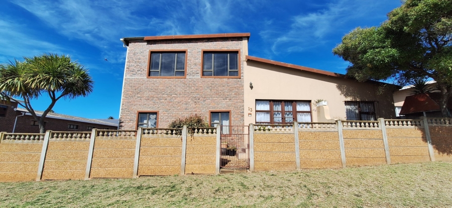 3 Bedroom Property for Sale in Albertinia Western Cape